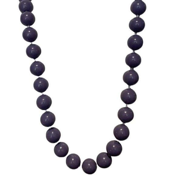 Vintage Periwinkle Purple Double Knot Single strand Classic Necklace 44” Heavy - Picture 10 of 11